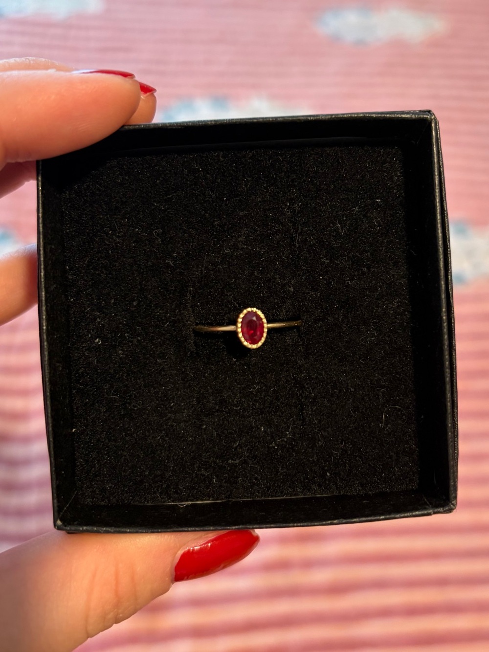 Catbird Caravaggio Ring in 14k Yellow Gold and Ruby - Picture 5 of 6